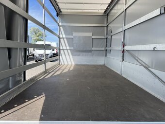 Prodám Renault Master 2.3DCi,120kw. 10 palet. Měchy. - 10