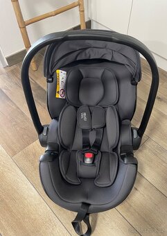 Autosedačka Britax Römer Baby safe 5Z2+základna Flex base 5Z - 10