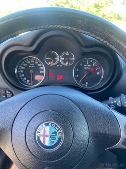 Alfa 147 1.6.16v - 10