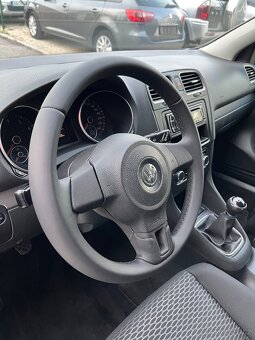 Volkswagen Golf 6 TrendLine 1.6 Benzin + LPG = Top Stav = - 10