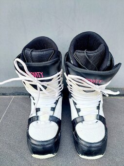 Snowboard GRAVITY, 140 cm + boty GRAVITY - 10