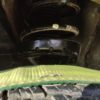 Subaru Forester SH 2.0 4x4 110kw benzín KROUPY Černý - 10