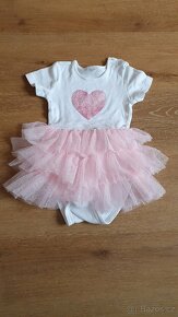 Oblečení a potřeby pro miminko - 10