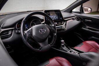 Toyota C-HR 1.8 Hybrid Selection E-CVT - 54 000km - 10