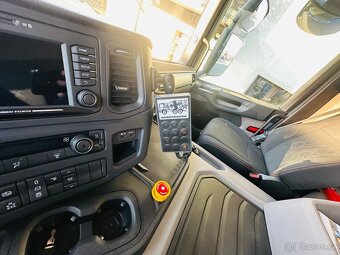 SCANIA P 450 XT 8x4 betonmix Liebherr 9 cm3 - 10