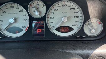 Peugeot 607 - 10