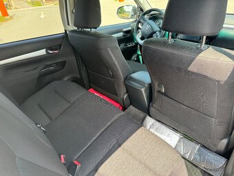 Toyota Hilux 2024 2.8 1.Majitel ČR - 10