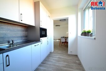 Pronájem novostavby bytu 2+kk s lodžií a parkovacím stáním v - 10