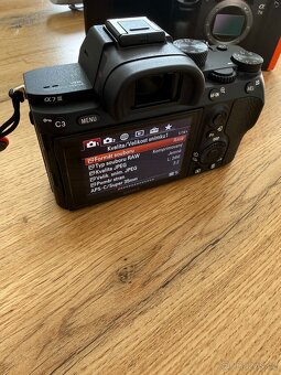 Sony A7 III - 3479 snímků - 10