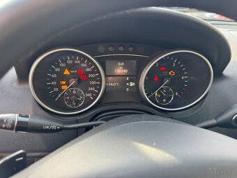 Mercedes-Benz ML 300 CDI 7G 136t km 4-Matic r.2010 - 10