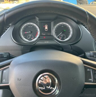 ŠKODA OCTAVIA STYLE 1.6 TDI DSG automat polokožené sedáky - 10
