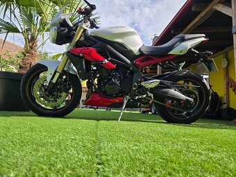 Prodám Triumph Street Triple 675 78 kw Rv.2017 najeto - 10