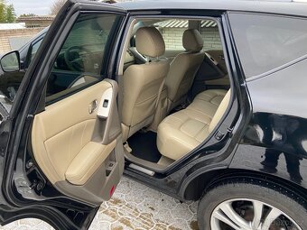 Nissan Murano 2,5D - 10
