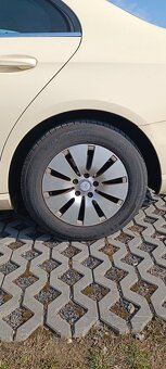 Prodám Mercedes E200 110 KW 150 KS, automat 9G - 10