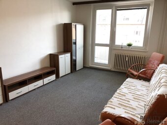 Pronájem bytu 2+1 s lodžií v Hodoníně, byt 2+1 k pronájmu, H - 10
