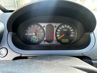 Ford fiesta 2003 - 10