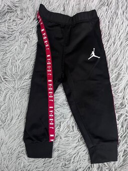 Značkové oblečení a boty - 10