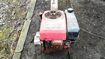 Motor Honda,komponenty ,válec - 10