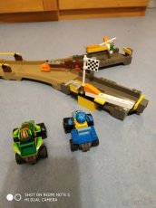 Lego 4588 závodní dráha - 10