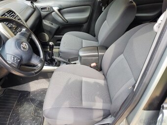 Toyota Rav trvalá 4X4 39 500 km benzín - 10