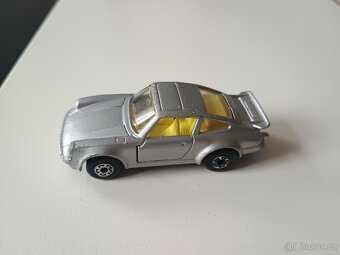 Matchbox autíčka různé - 10