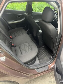 KIA CEED 1.4 73kw 2013 najeto 63.000km - 10