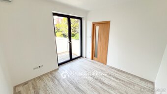 Pronájem bytu s balkonem 2+kk, 40 m2 - Znojmo, ul. Jarošova - 10