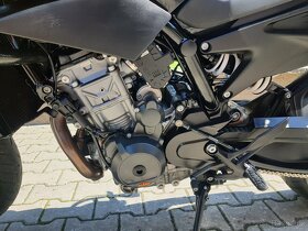 KTM 890 Duke - SUPER STAV - 175 000 KČ - 10