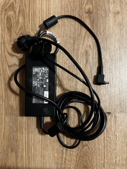 Acer Nitro 16 - RTX 4050, 16 GB RAM DDR5 - 10