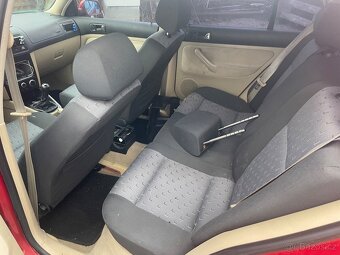 VW Golf IV,1,6i - 10