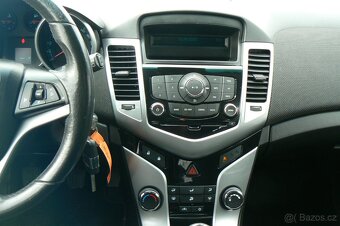 Chevrolet Cruze 1.6 - 2012 - 10
