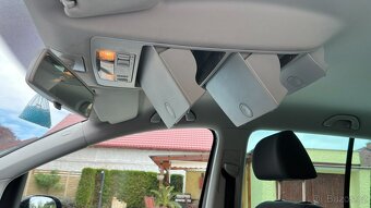 Touran 2.0 TDI 103kW motor BMM, výbava HIGHLINE - 10