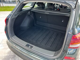 Hyundai i30 kombi 1.5i DPI 71kW SMART 2025 - 10
