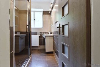 PRONÁJEM DOMU SE DVĚMA BYTY PO REKONST., 333 M2, NA POZEMKU - 10