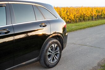 Mercedes Benz GLC 250 AMG Line nové v CZ (DPH) - 10