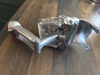 Terminator 2, busta Endosceleton s podstavcem - 10