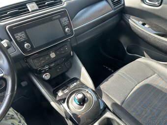 Nissan Leaf 40kwh - ZE1 - 10