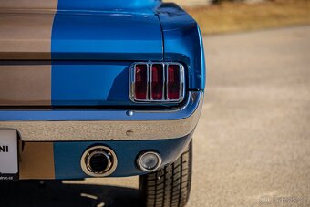 Ford Mustang Fastback - 10