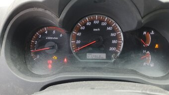 Toyta hilux - 10
