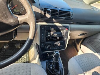 Prodám wolsvagen sharan 1.9 tdi 85kw 7 místní - 10