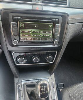 Škoda Superb 2.0TDI 103Kw Jezdí super - 10
