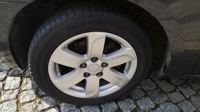 Kia Carens 2.0 CRDi 16V 103kW rodinné auto-SLEVA - 10