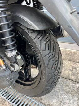 Yamaha X-max 125 s ABS - 10