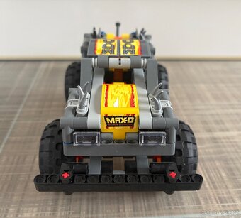 Lego Technic 42119 - Monster Jam Max-D - 10