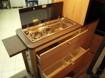 Weinsberg Carabus 600 (Knaus) 2,3JTD - 10