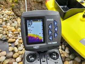 Zavážecí loďka na ryby s GPS a farebným sonarem nebo bez - 10