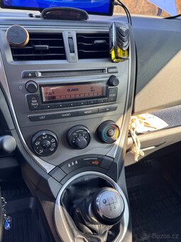 Subaru Trezia - 10