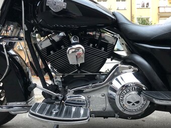 Harley Davidson Road King Police - 10