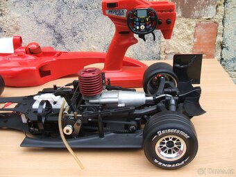 Kyosho FERRARI F1 2004 De Agostini R/C 1:8 - 10
