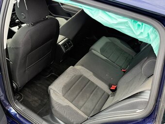 Volkswagen Golf 2.0 TDI Highline - 10